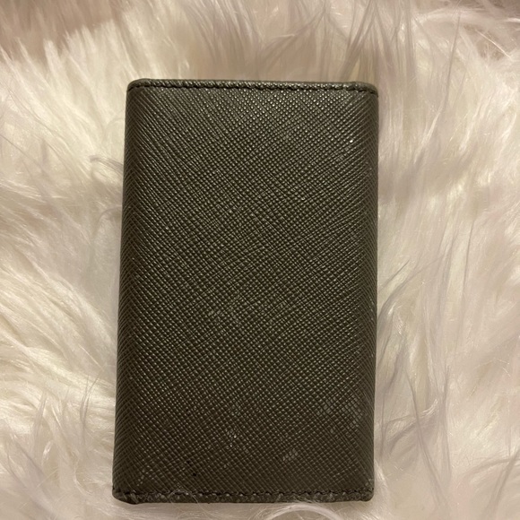 Prada 6 keys holder - Picture 2 of 3